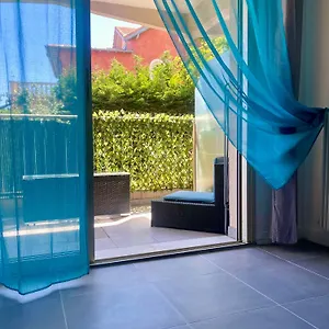 https://studio-jardin-fleuris.fr-provencehotel.com