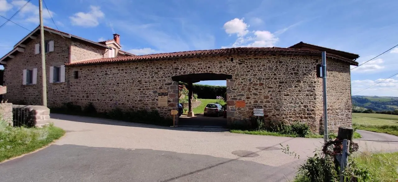 Pierre De Lune Larajasse Bed & Breakfast